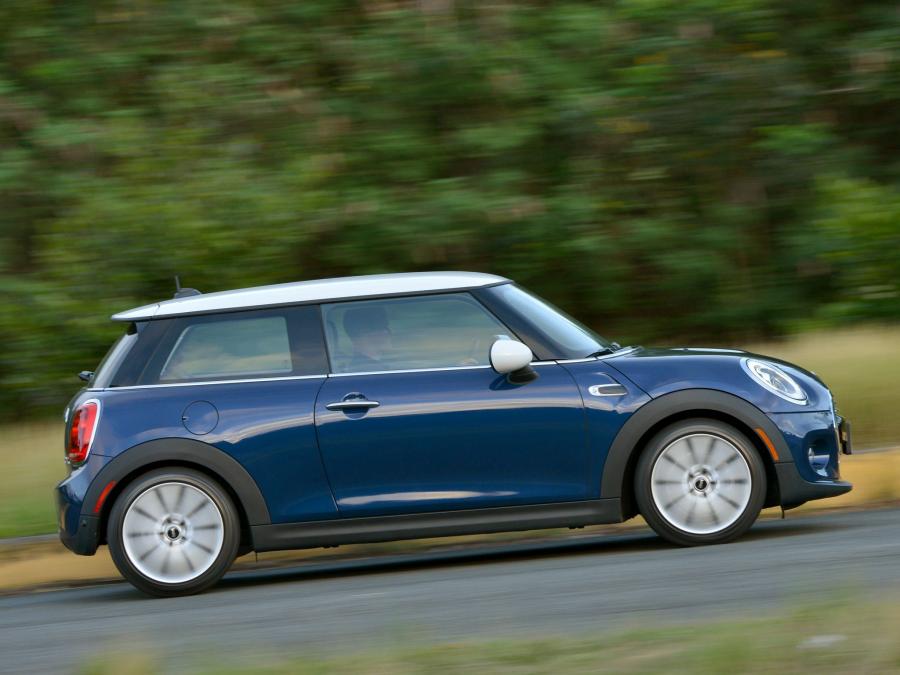  Mini Cooper 2014 года  (US) (фото 13 из 30)
